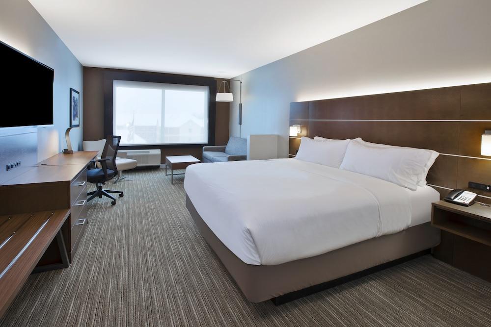 Holiday Inn Express & Suites Okemos - University Area by IHG