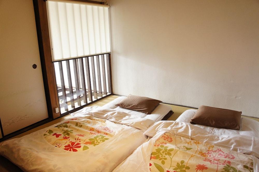 Guesthouse OKI's Inn - Hostel