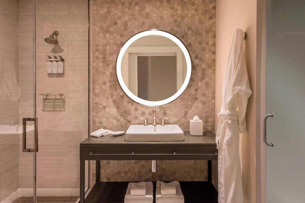 The Elizabeth Hotel, Autograph Collection