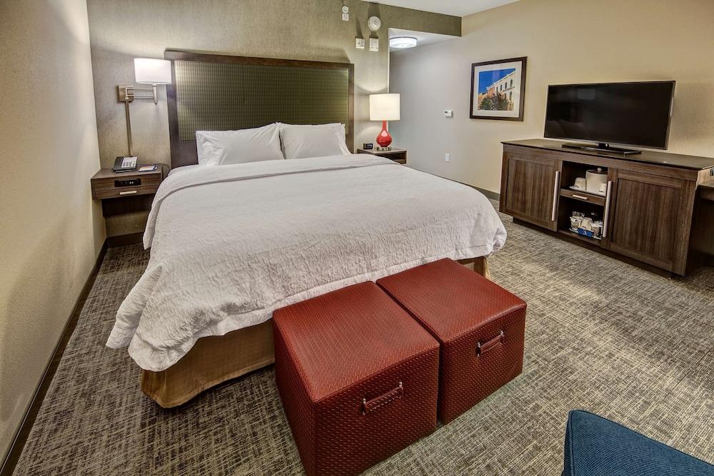Hampton Inn & Suites Franklin Berry Farms