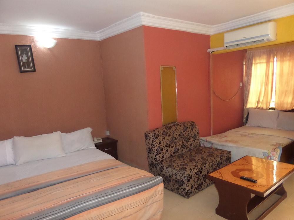 HardRock Hotel and suites