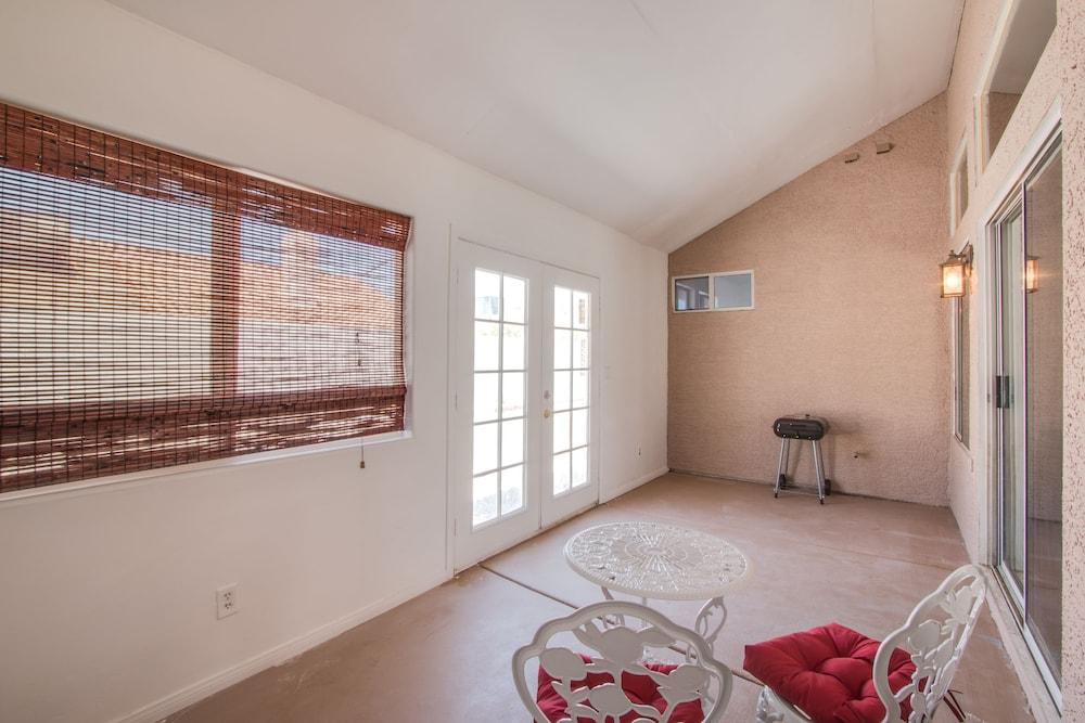 Beautiful Spacious House very Nice area