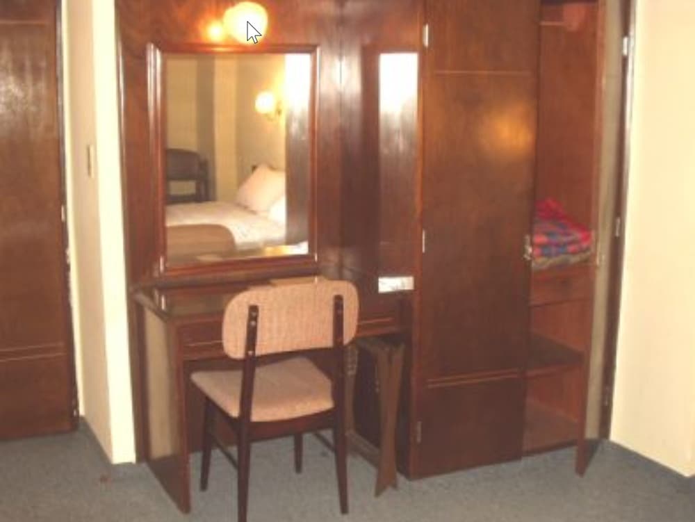 Manduvira Hotel Plaza