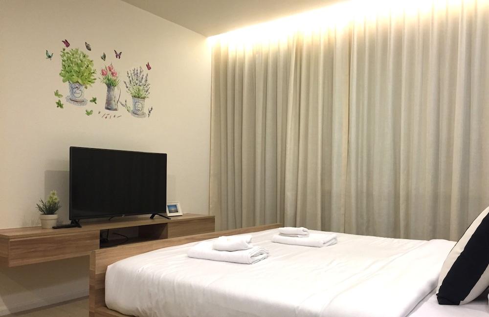 Luxury Beachfront Condo Hua Hin