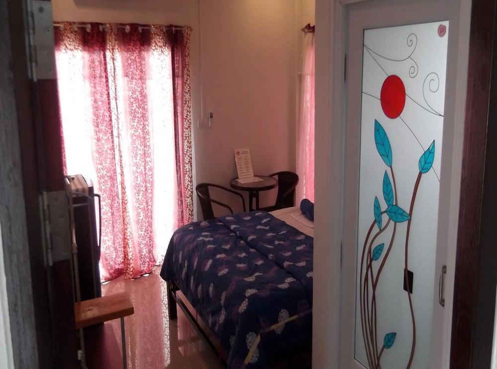 Sichang Style Resort