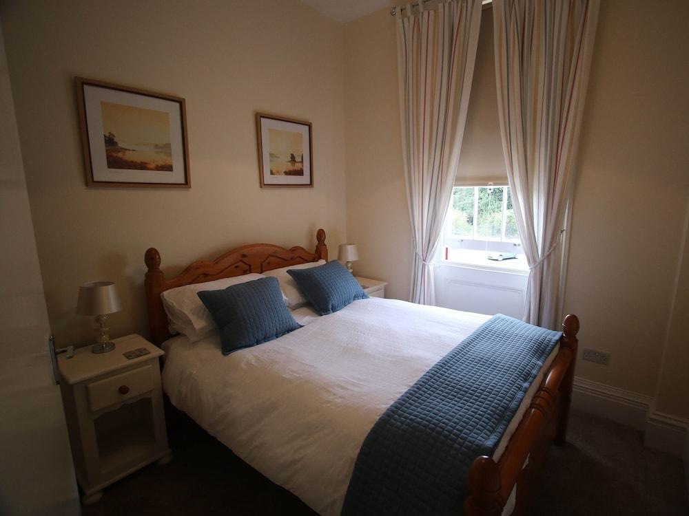 Spring Garden Holiday Apartments