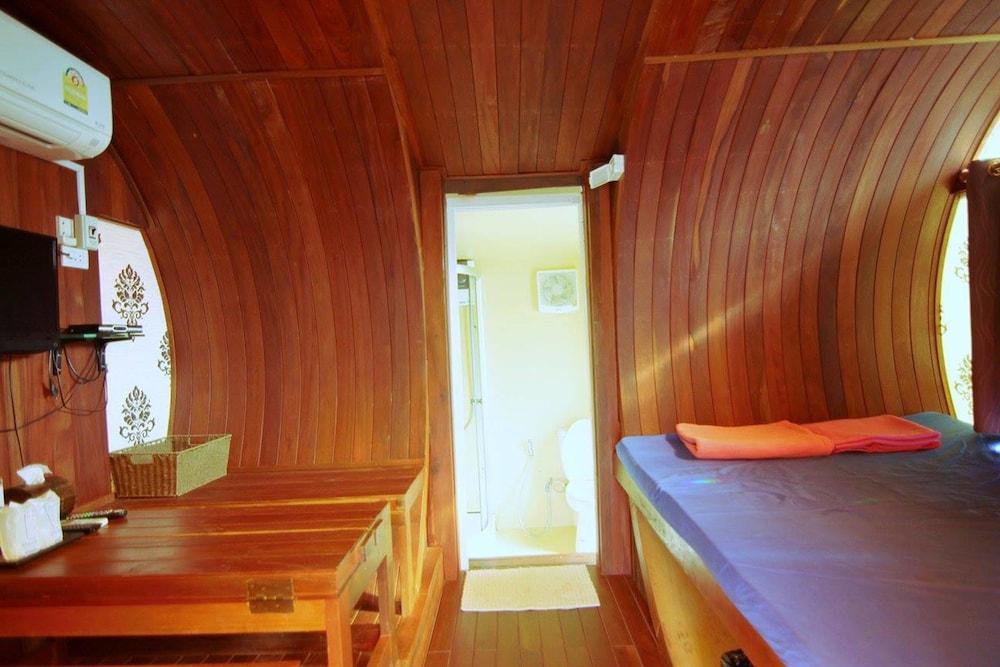 Ton-Aor on the beach resort & restaurant