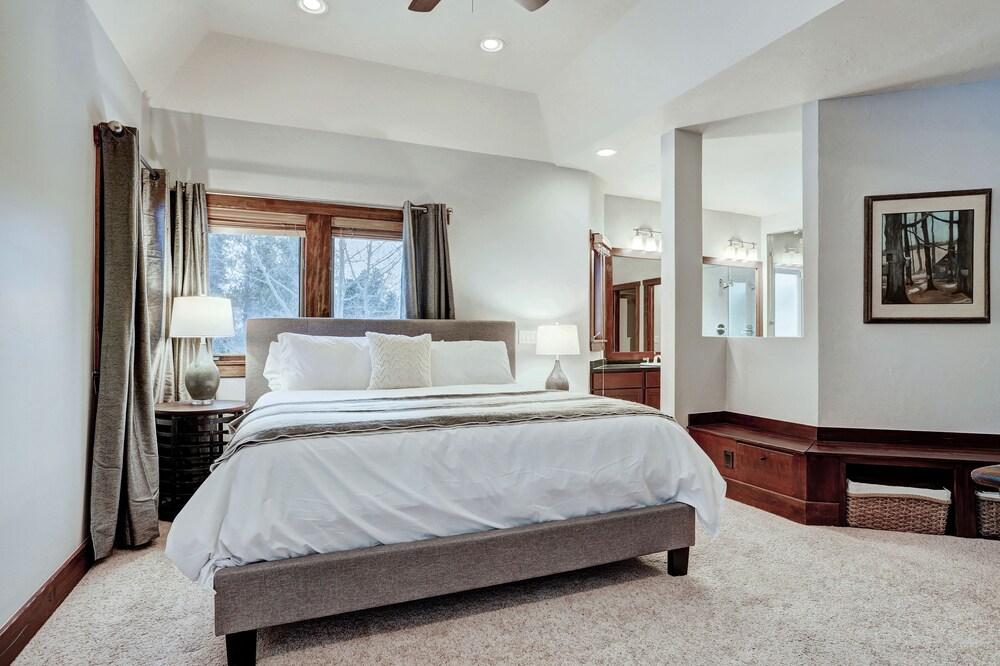 Shekel Haus by RedAwning