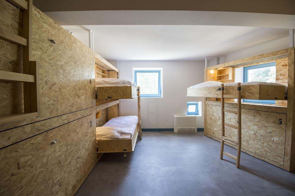 Des Arts- Guesthouse - Hostel