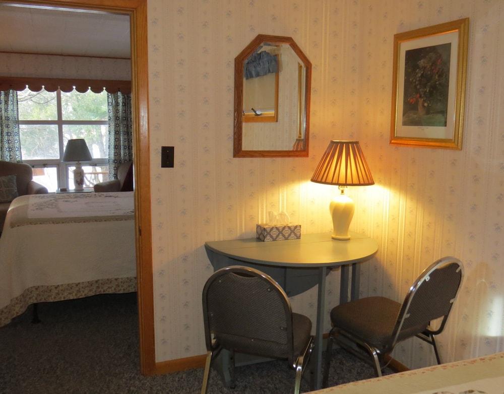 The Pines Country Inn