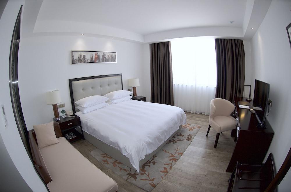 Atlantic Lumley Hotel