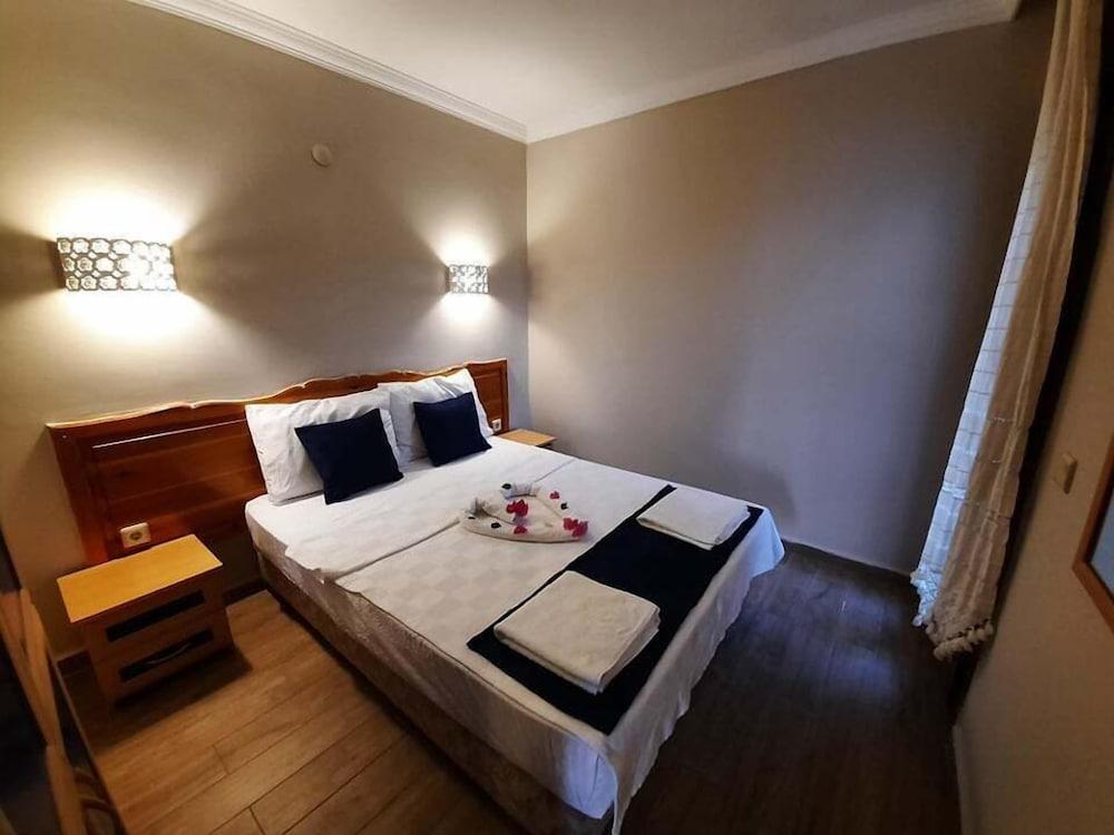 Dasis Hotel & Suites