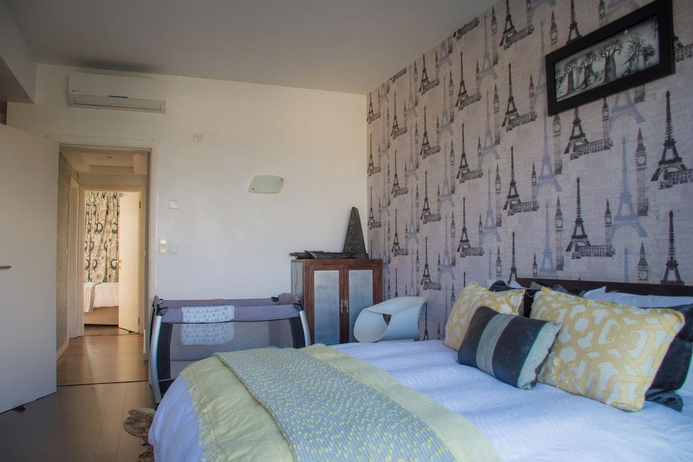 Azuri Apartment with Beach, Pools, Gym, Restaurants, Spa, Boats, kids Corner