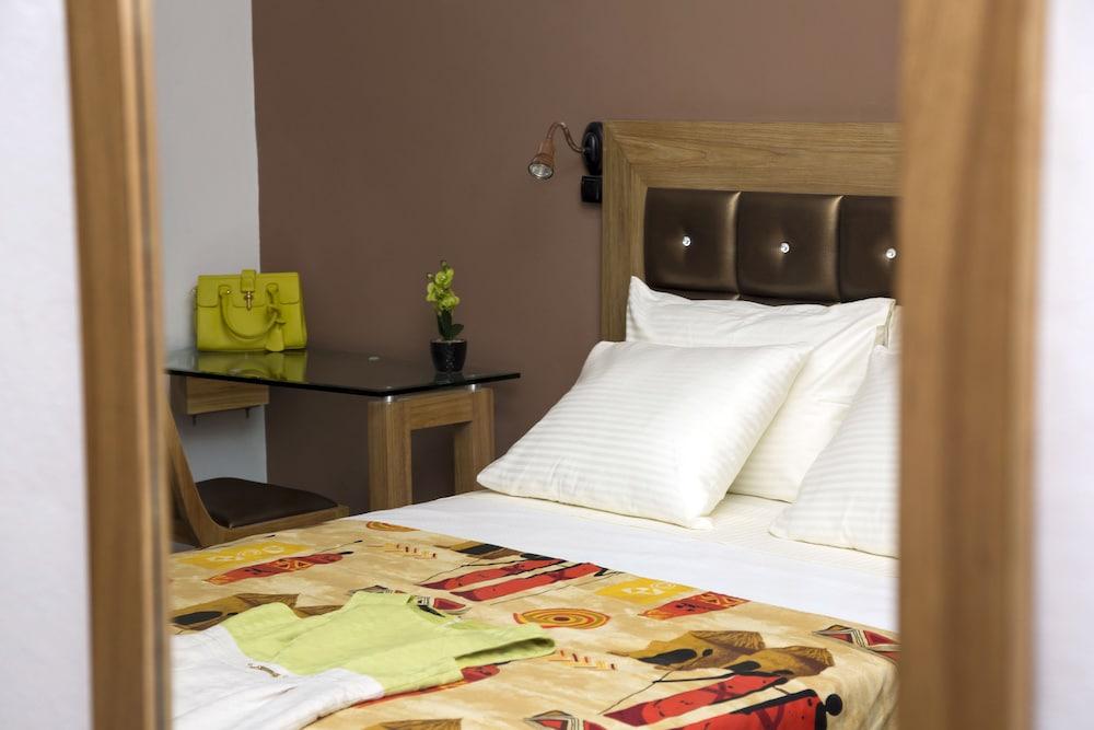 Wakola Hotel Fass Dakar