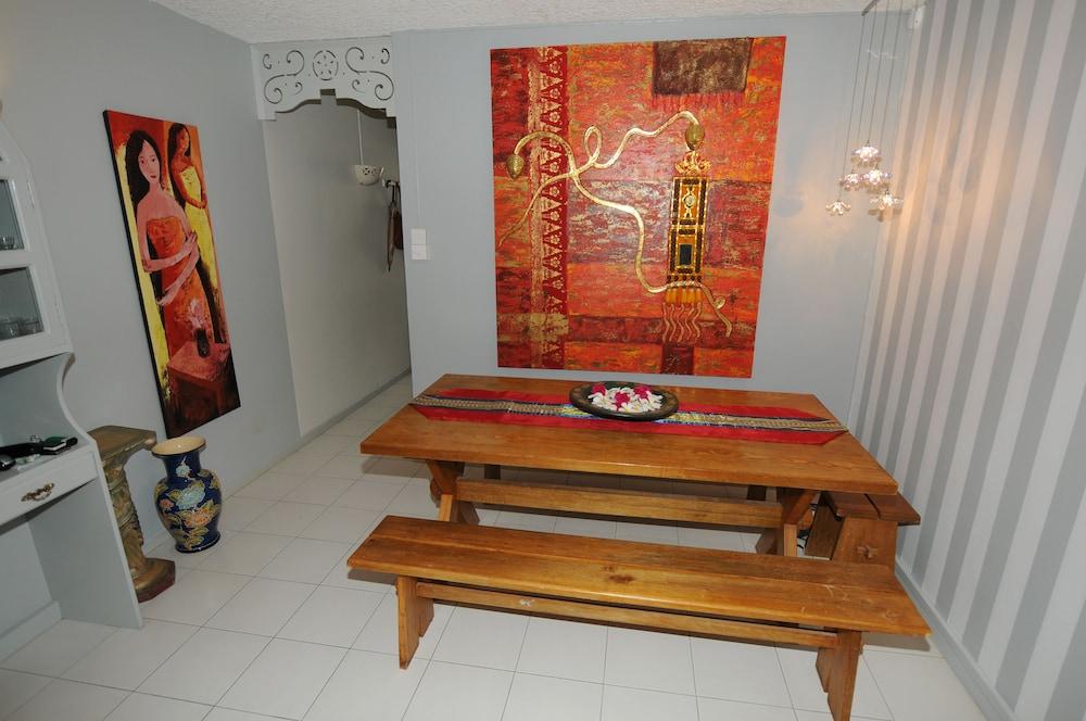 LES Condos in Beautiful Complex With Pool, Near the Beach