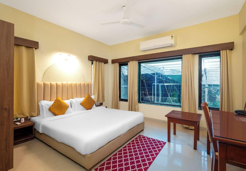 Camel Valley Resort & Spa