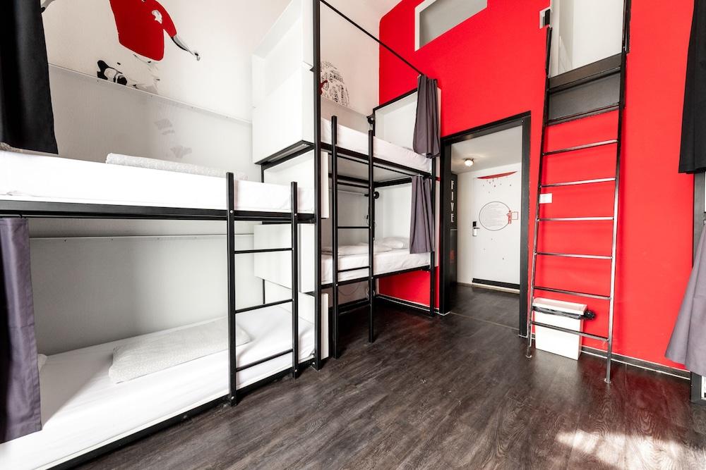 Adagio Hostel Basilica