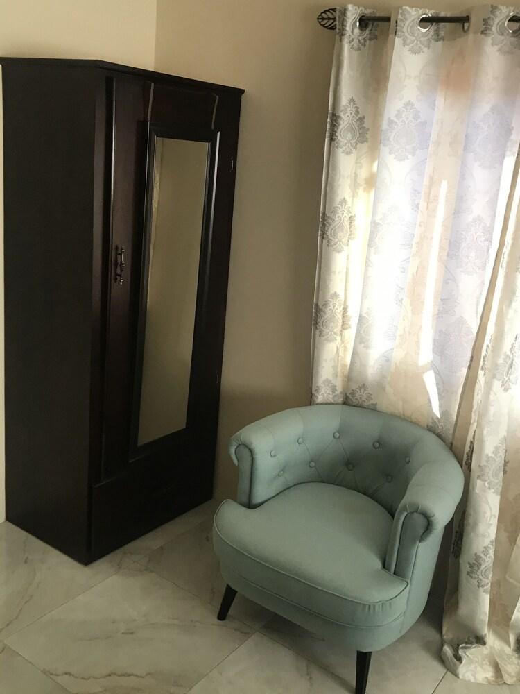 Kardel Vacation Apartments