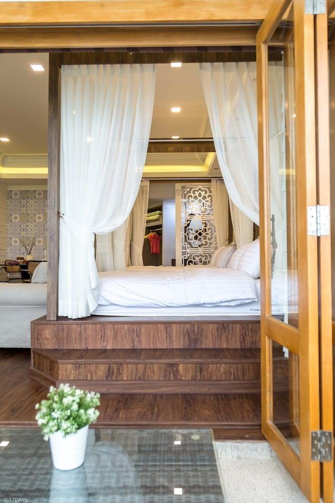 Sandy Beach Condo 17D