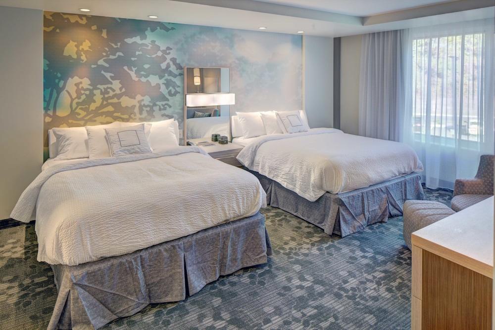 Courtyard by Marriott Appleton Riverfront