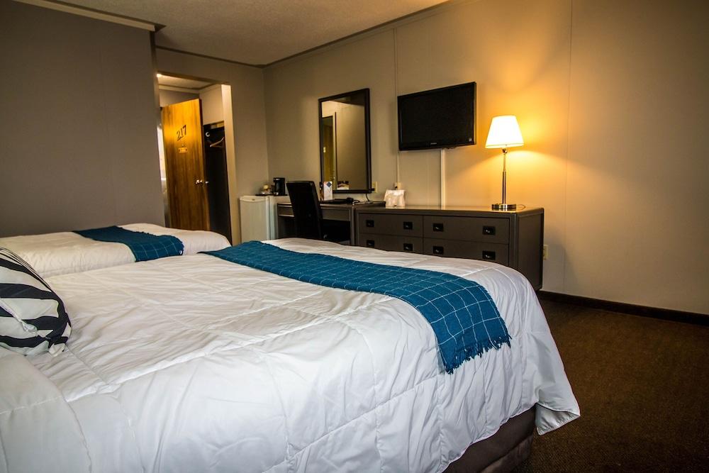 Companion Hotel Motel