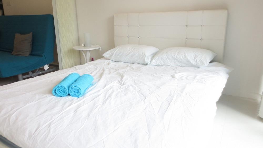 Summer Suites Kenneth