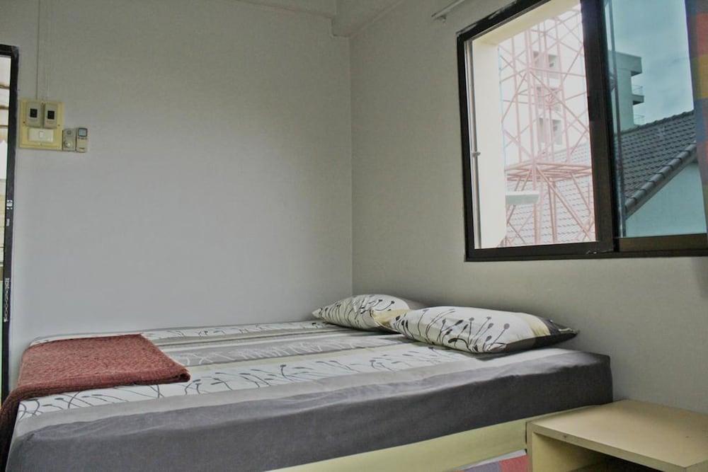 Saeng Chan Apartment