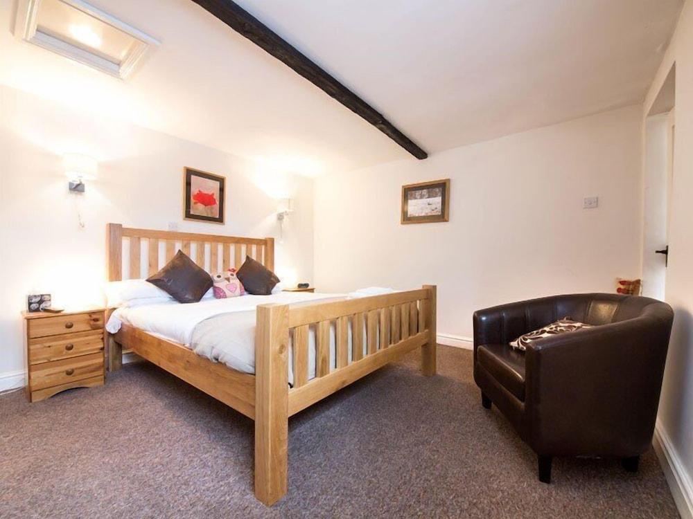 The Hardinge Arms Hotel