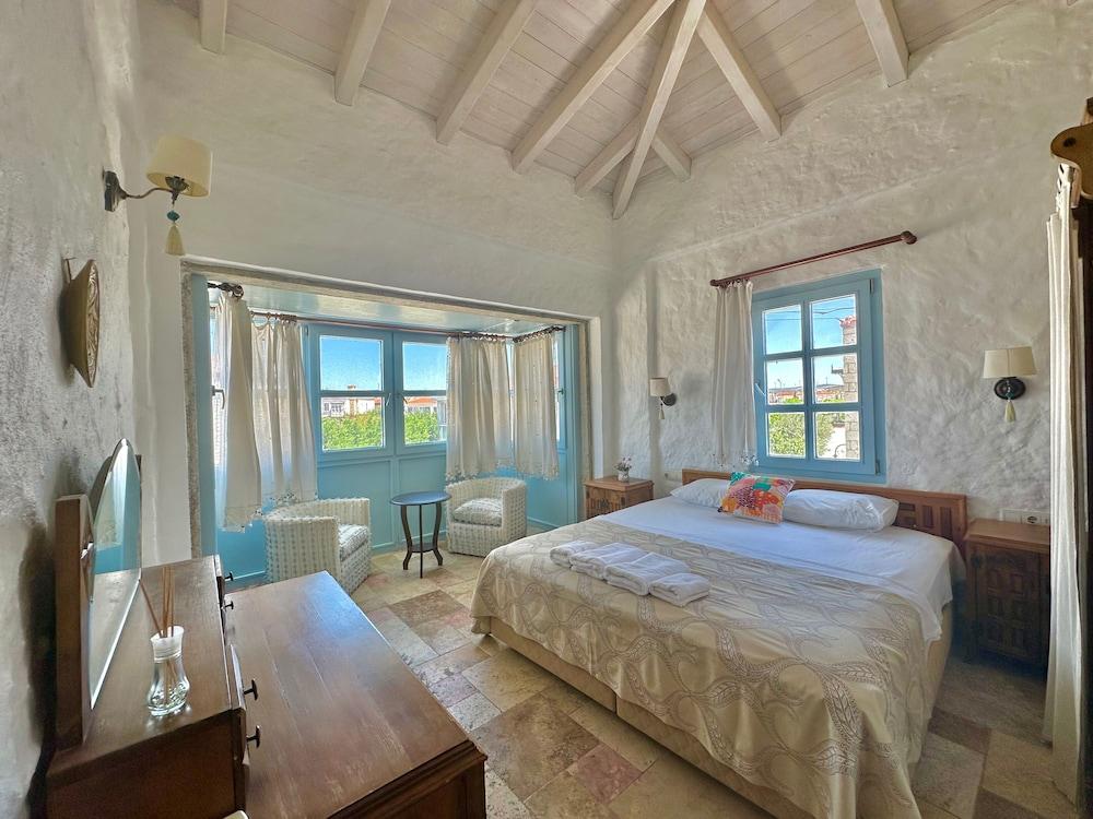 Dört Mevsim Alaçatı Otel