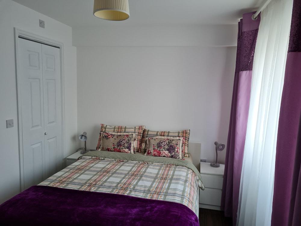 TravelStop #London-Ealing