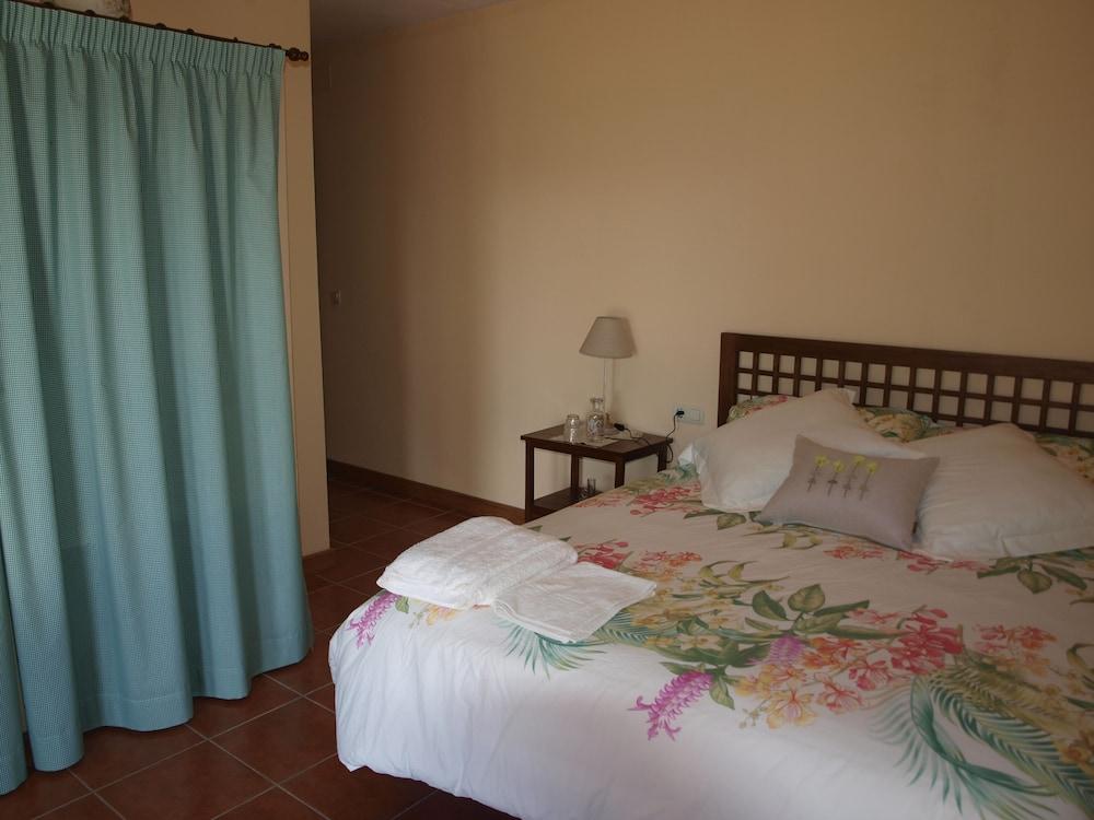 Campanarios de Azaba