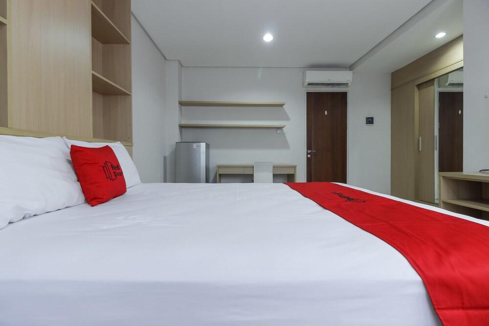 RedDoorz @ Patal Senayan 4