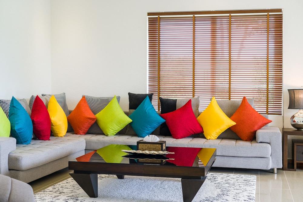 Luxury Pool Villa 608