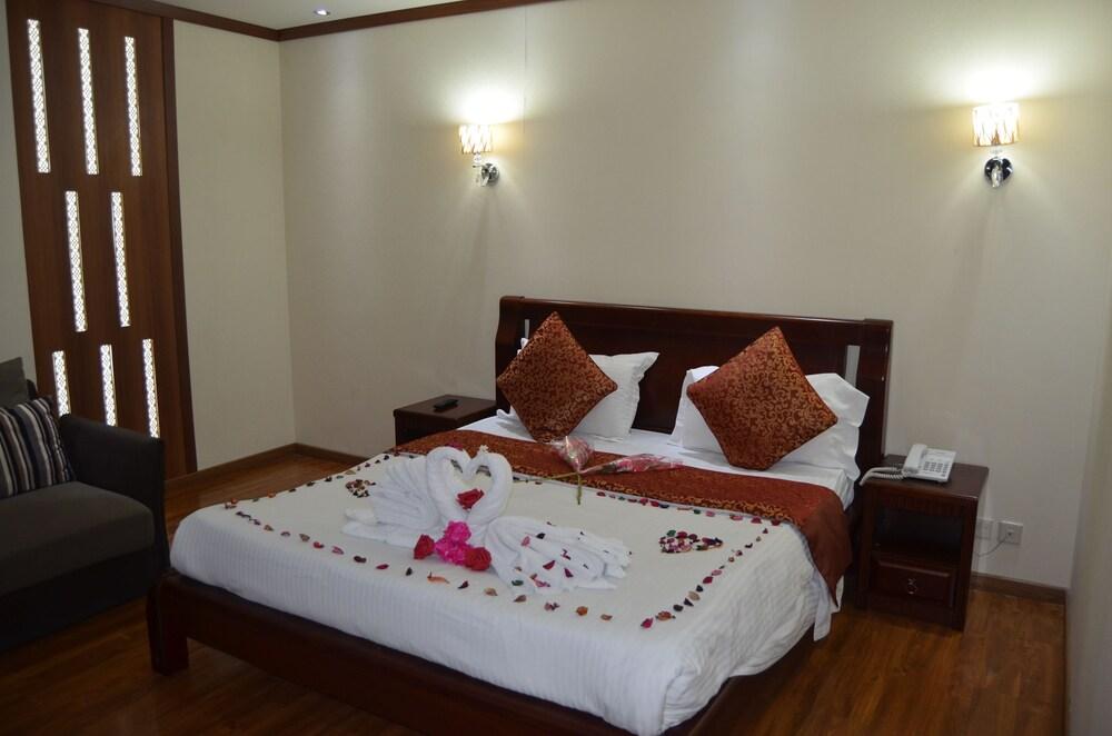 Lina Park Hotel Suites 1