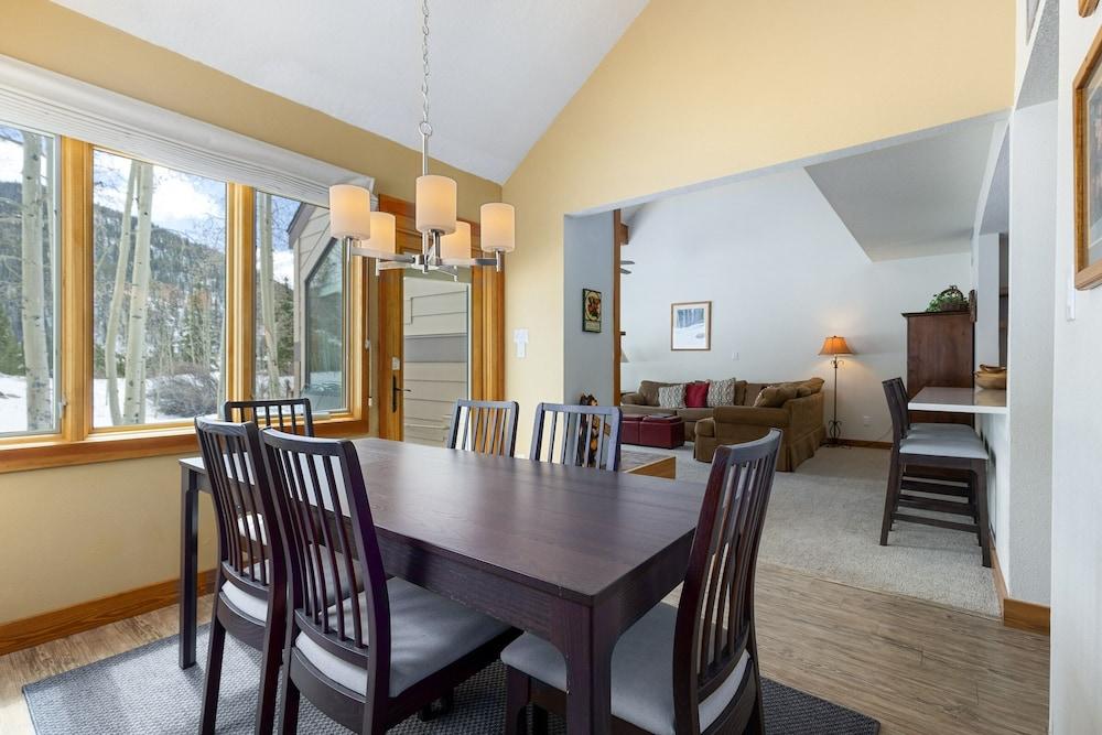 1610 Quicksilver 2 Bedroom Condo by RedAwning