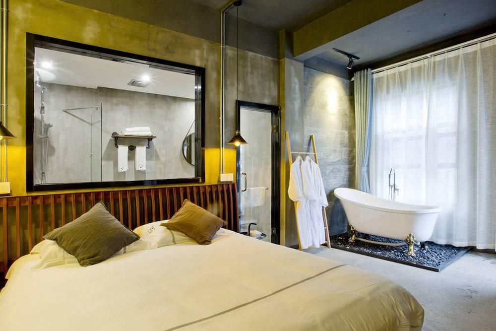 Zero Five One Seven Inn