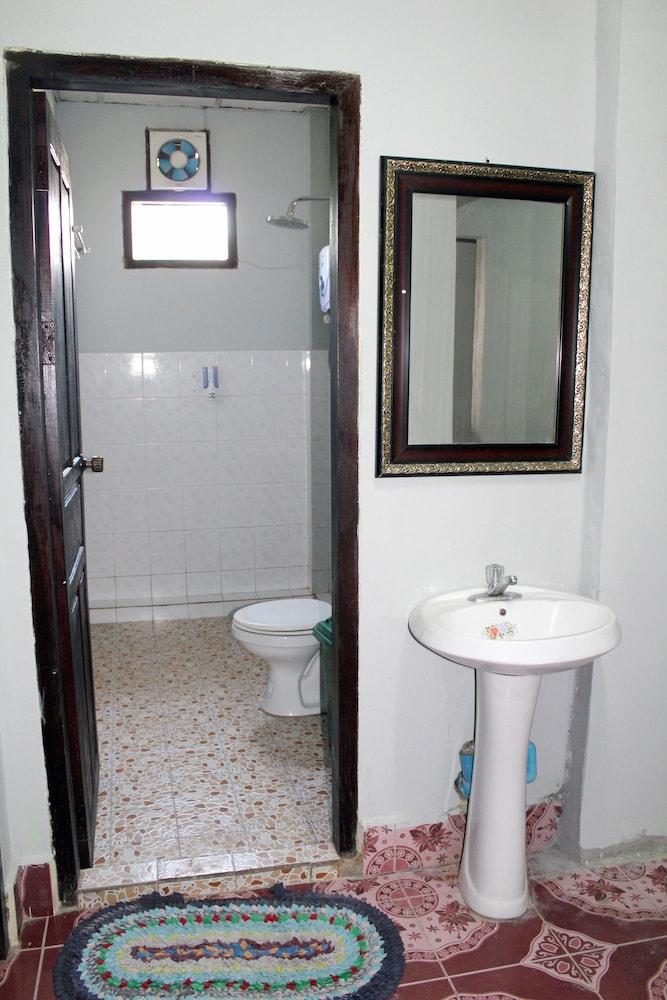 Aham Backpackers Hostel - Adults Only