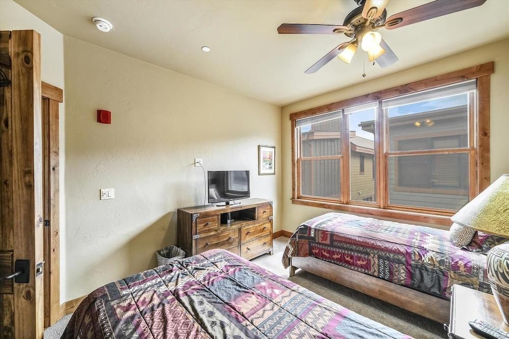 S Off Main  #4 2 Bedroom Condo by RedAwning