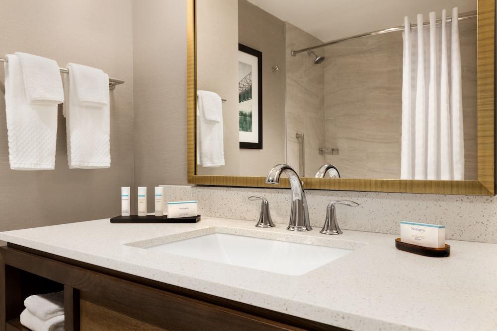 Embassy Suites by Hilton Wilmington Riverfront