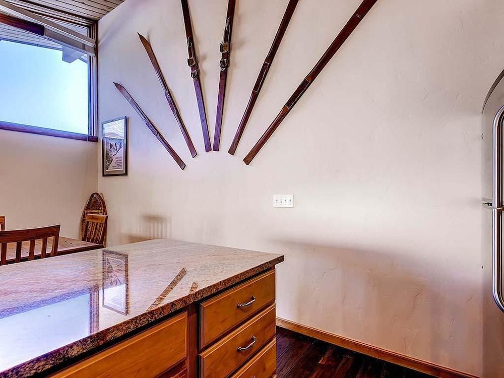 Aspenwood L17 - 2 Bedrooms Condo