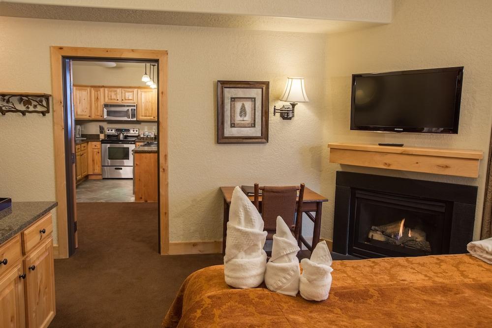 Canyons Village Location Oversized Deck Off by RedAwning - Save 20% on 7+ Nights!