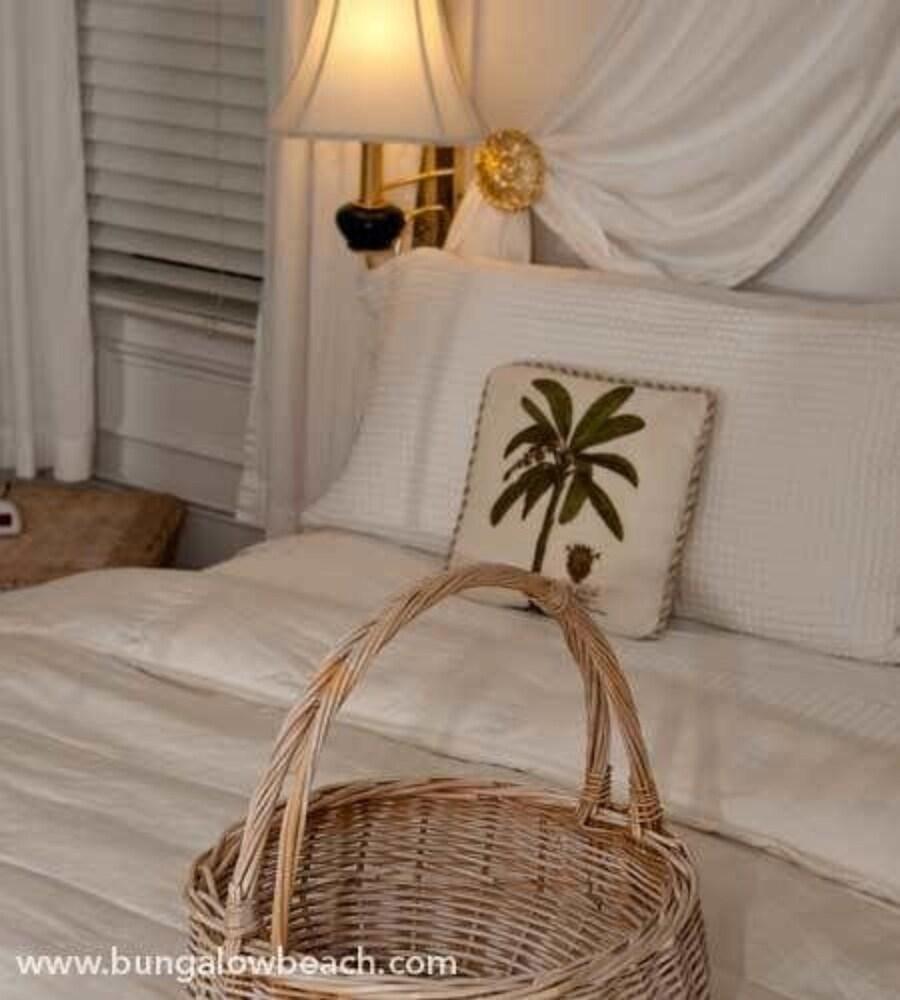 Bungalow Beach Resort