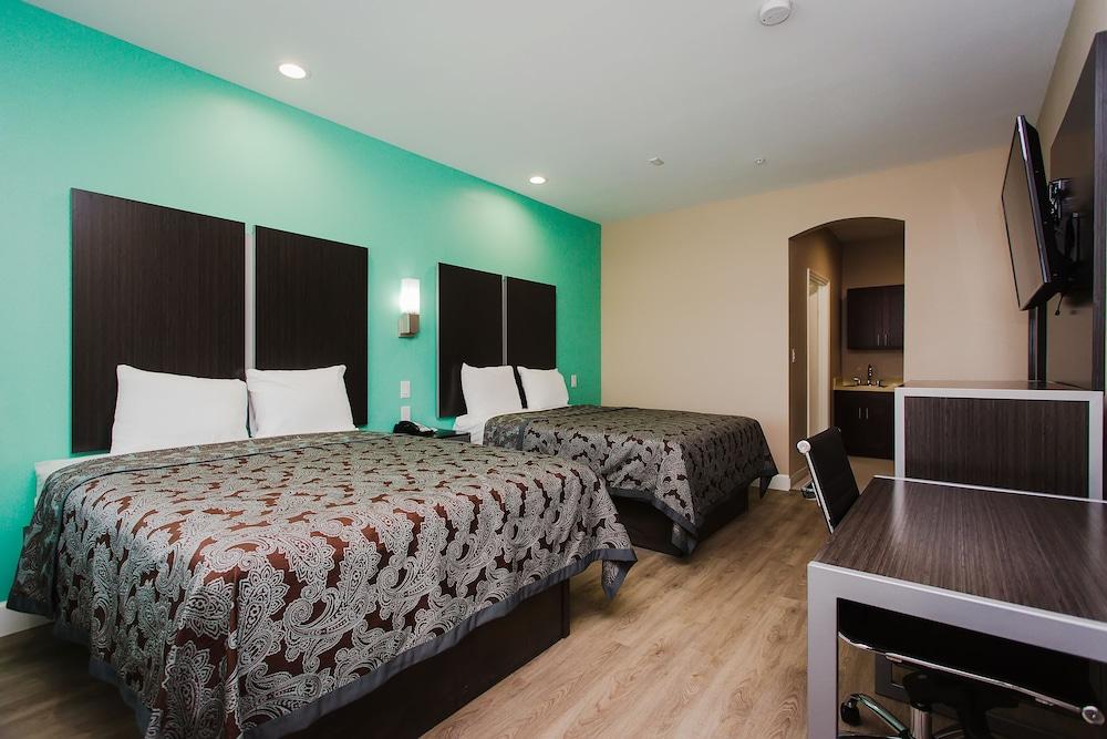 Palace Inn and Suites - Willowbrook Mall