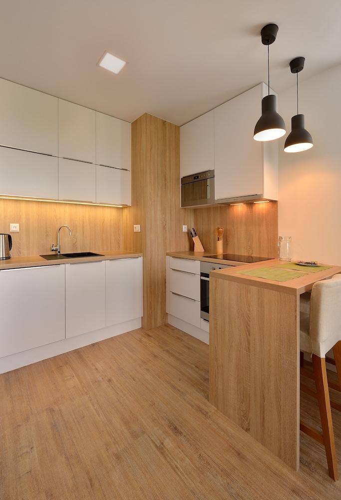 Apollis Business & Budget by Ambiente