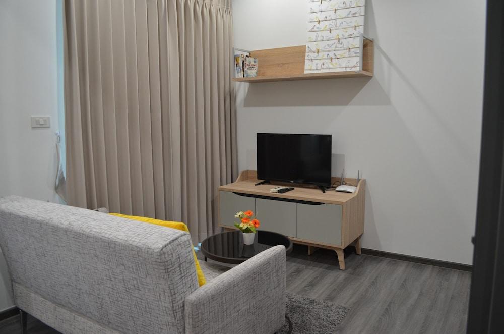 Wooden Suites (The Rich @Sathorn-Taksin)