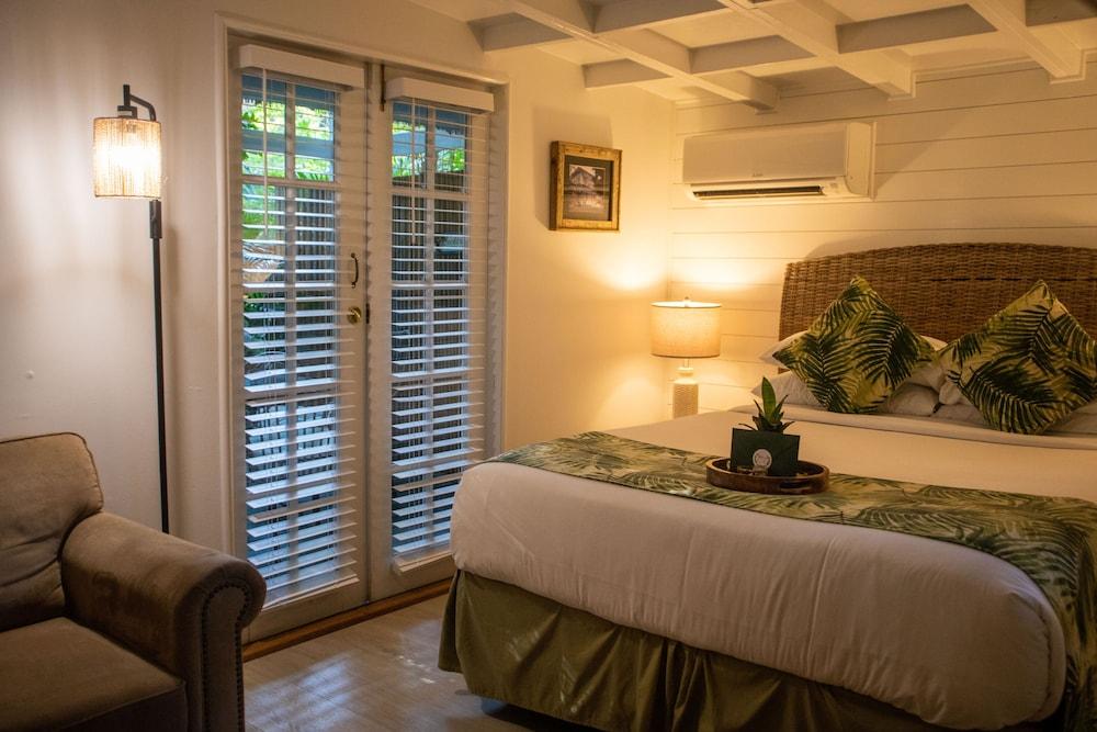 Andrews Inn & Garden Cottages