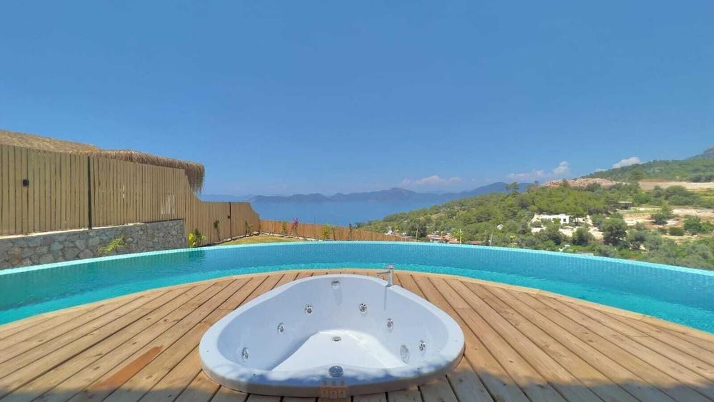 Seaview Faralya Butik Hotel