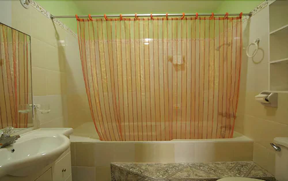 Paradise Reggae Resort