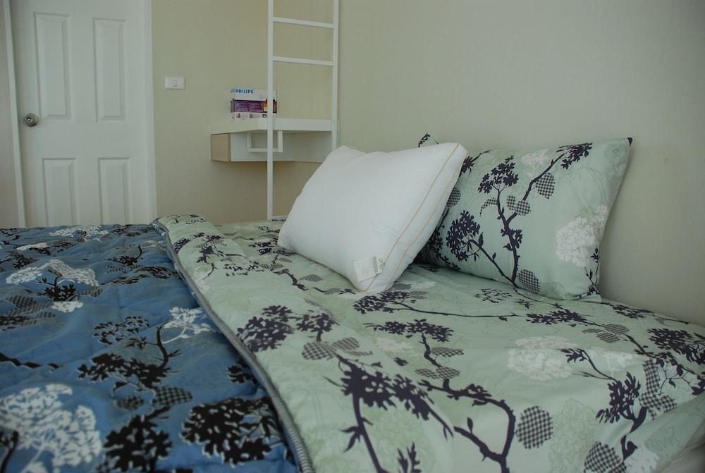 The Legend Boathouse - 904