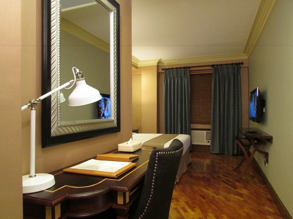 Herald Suites Polaris